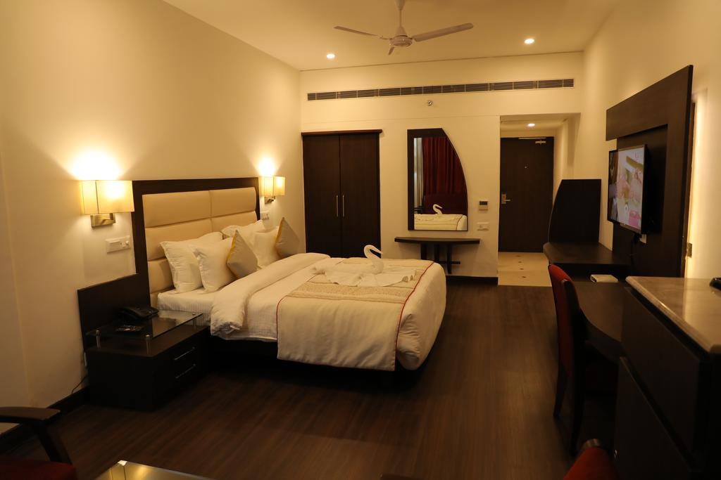 Hotel Natraj Rishikesh Rishīkesh Exterior foto
