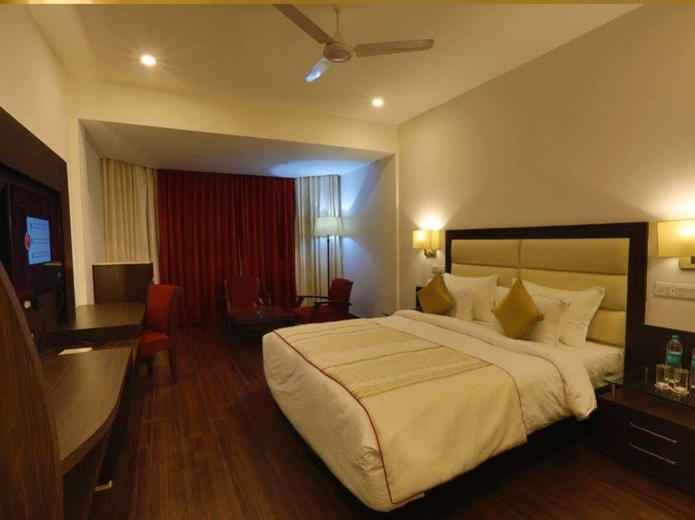 Hotel Natraj Rishikesh Rishīkesh Exterior foto