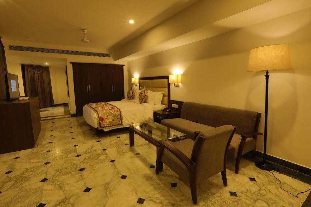Hotel Natraj Rishikesh Rishīkesh Exterior foto