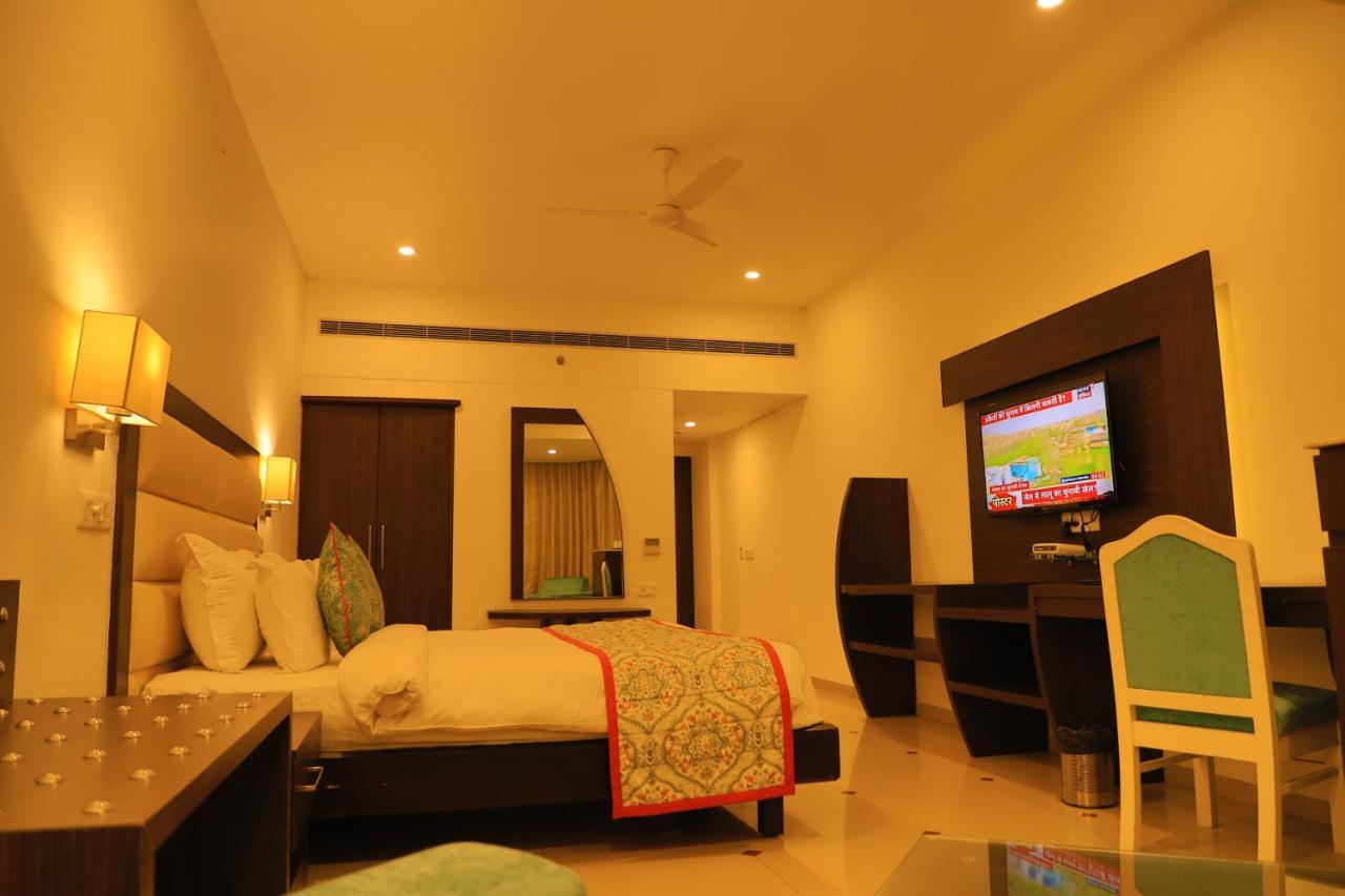 Hotel Natraj Rishikesh Rishīkesh Exterior foto